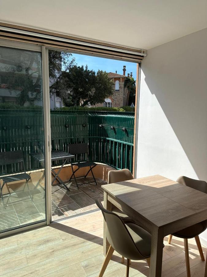 Charmant Studio Neuf 150M Plage Sur Avenue Principale Climatise Et Parking Cavalaire-sur-Mer Exteriér fotografie
