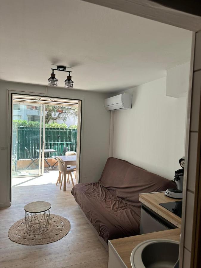 Charmant Studio Neuf 150M Plage Sur Avenue Principale Climatise Et Parking Cavalaire-sur-Mer Exteriér fotografie